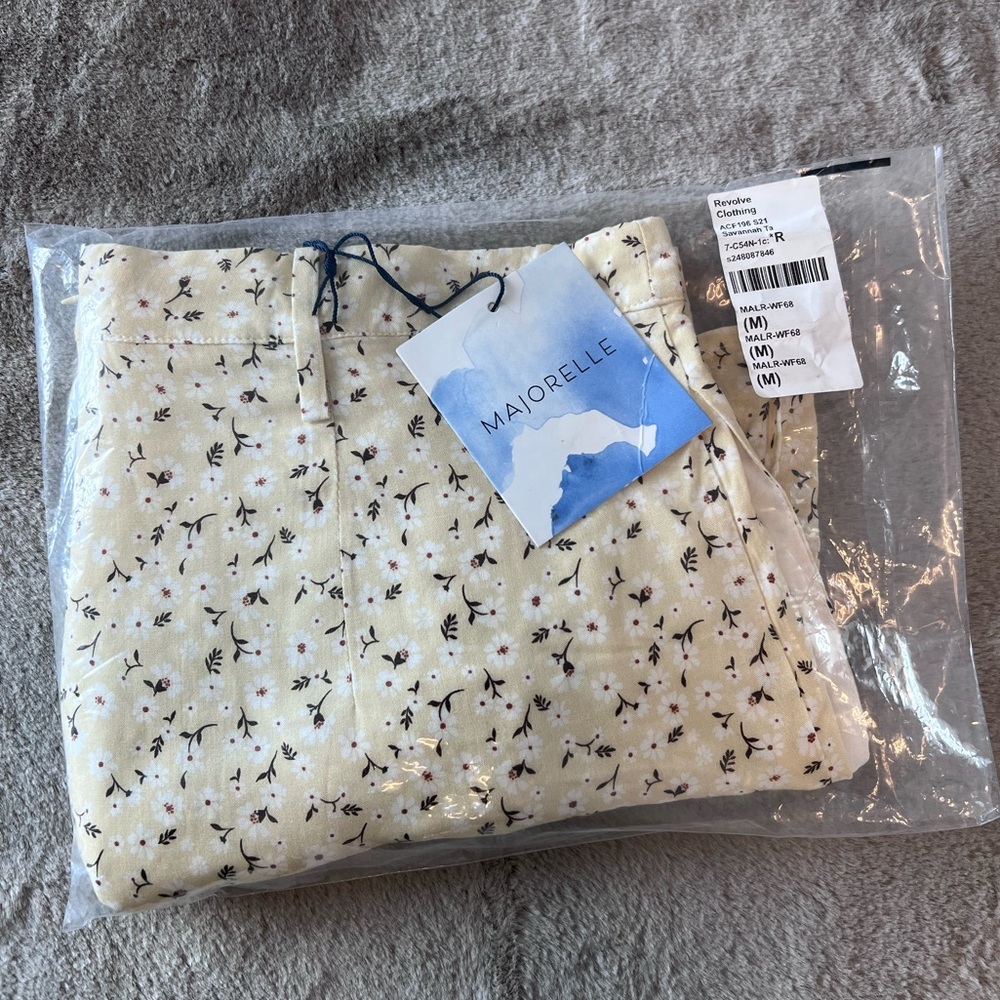 Majorelle - NWT Giovanna Short in Savannah Tan Floral - Medium - Picture 6 of 6